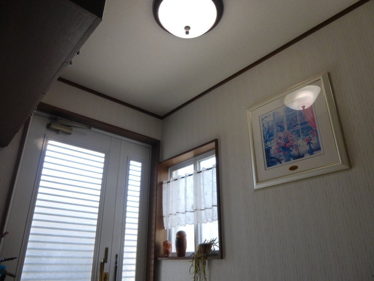 窓のある明るい部屋